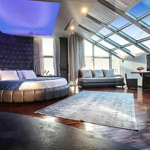 Diamond Suites, Philian And Salonic